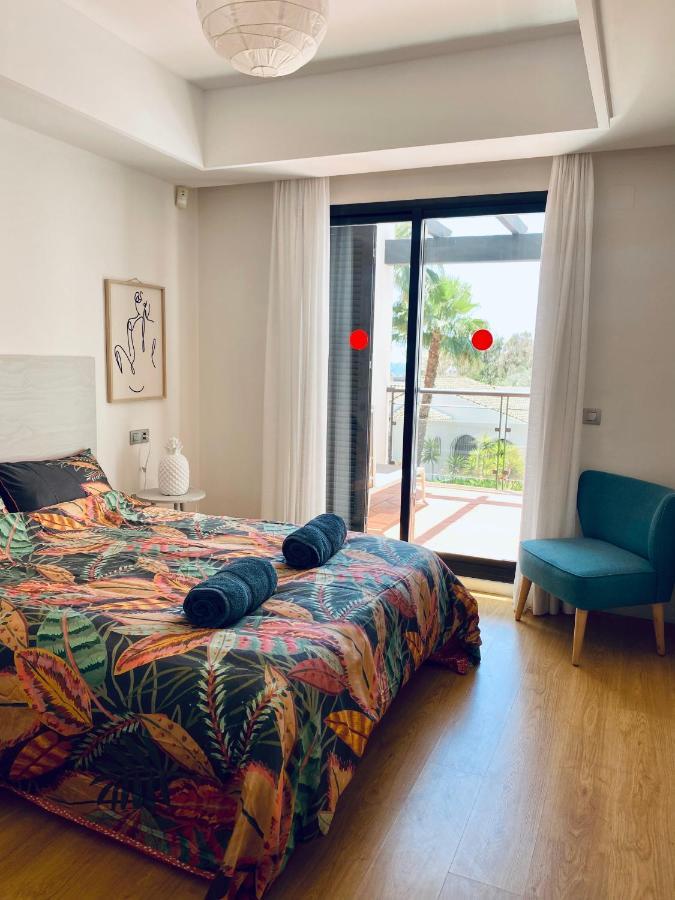 Sunshine Beach Front Complex, Wifi, Modern 카사레스 외부 사진
